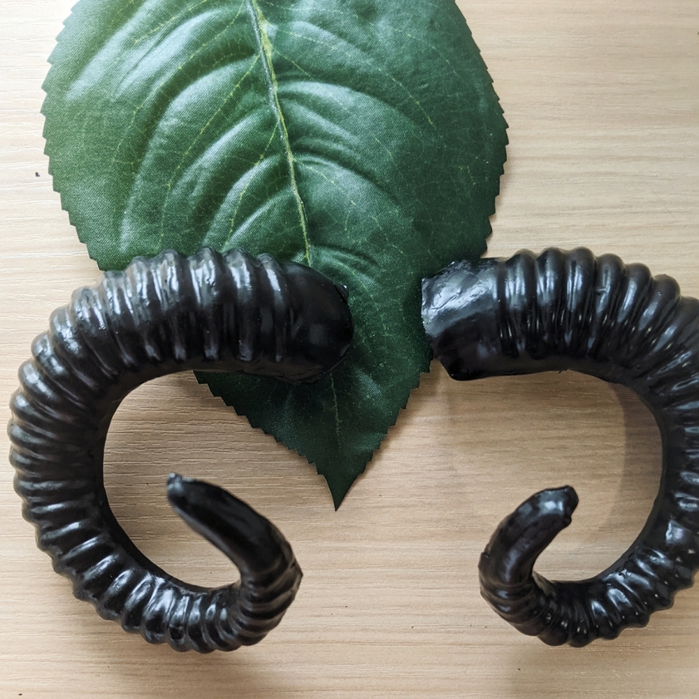 Small Faux Horns BNIP black fake artificial antlers costume